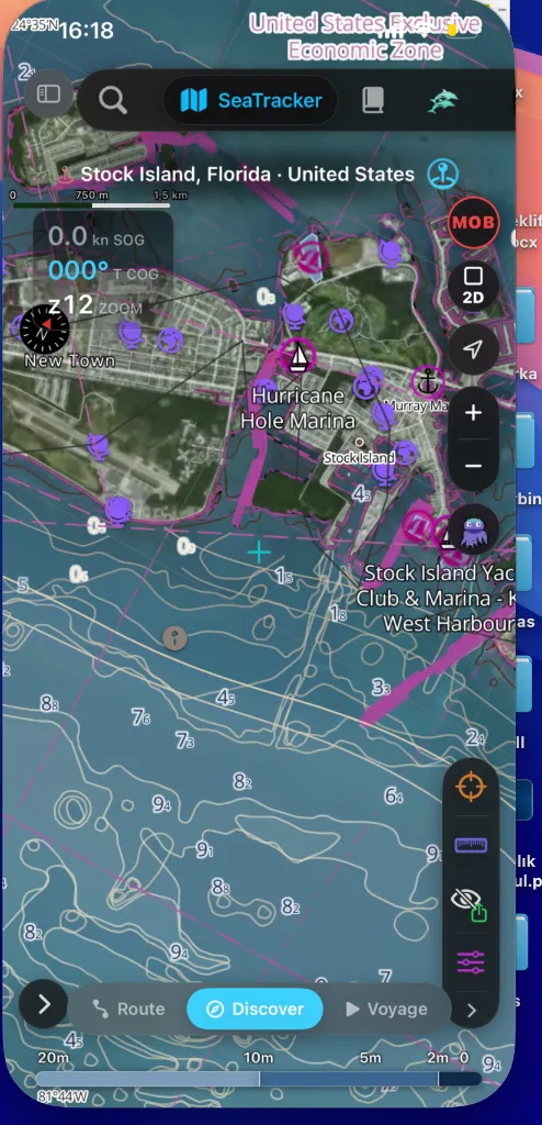 Stock Island, Florida'yı gösteren Uydu Hibrit taban haritası stili